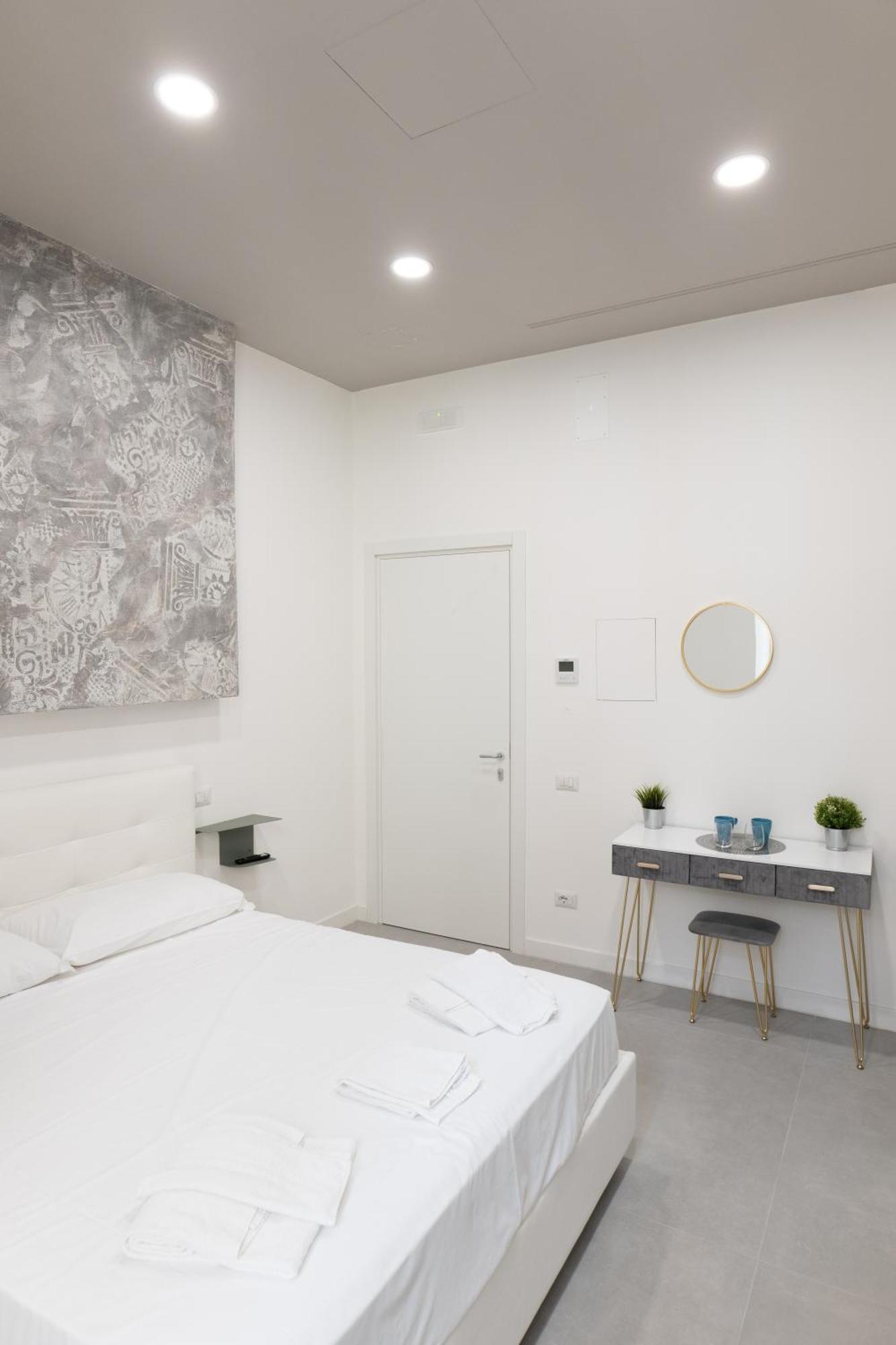 Relais Palazzo Nizza - Luxotel & Apartotel Salerno Buitenkant foto