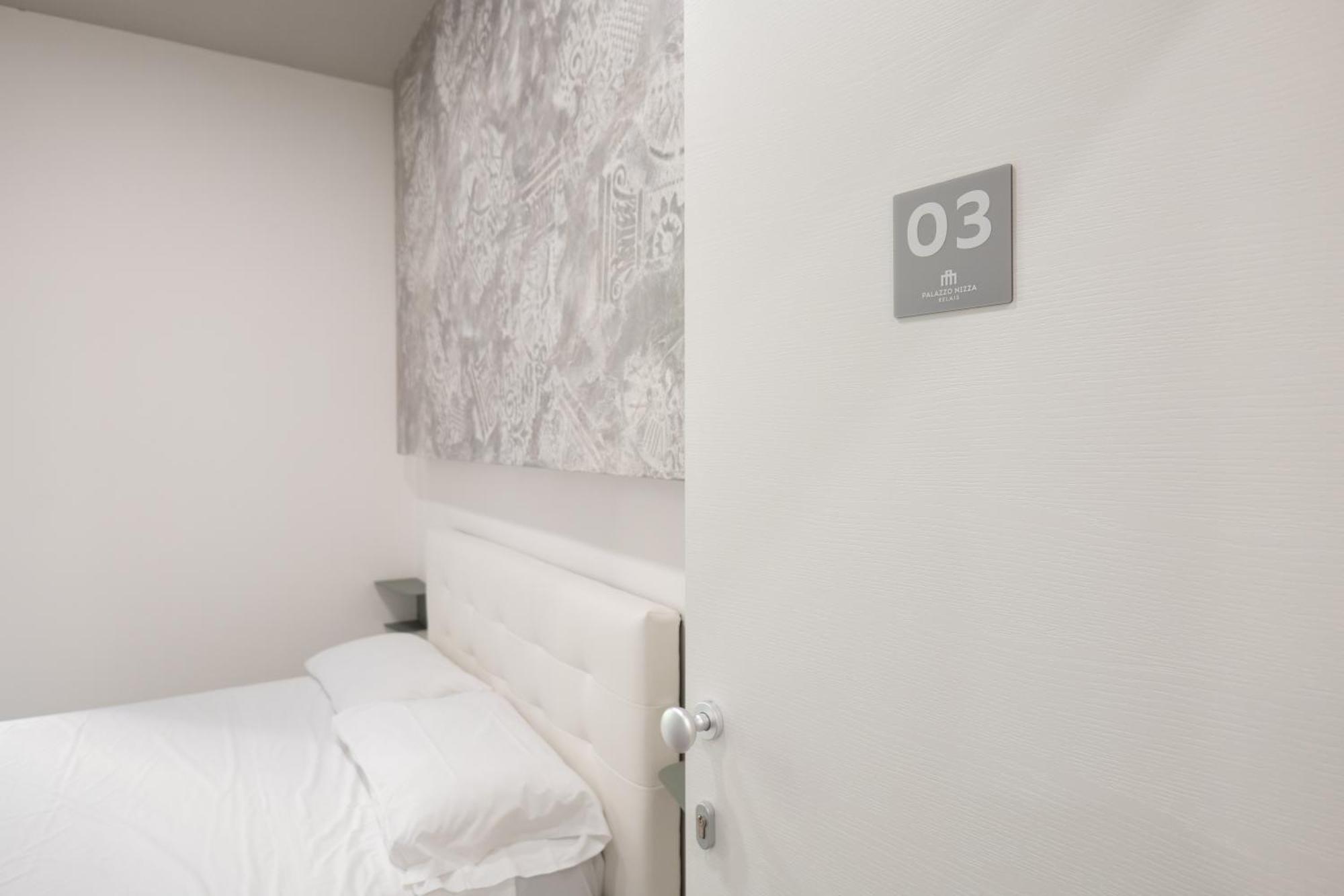 Relais Palazzo Nizza - Luxotel & Apartotel Salerno Buitenkant foto