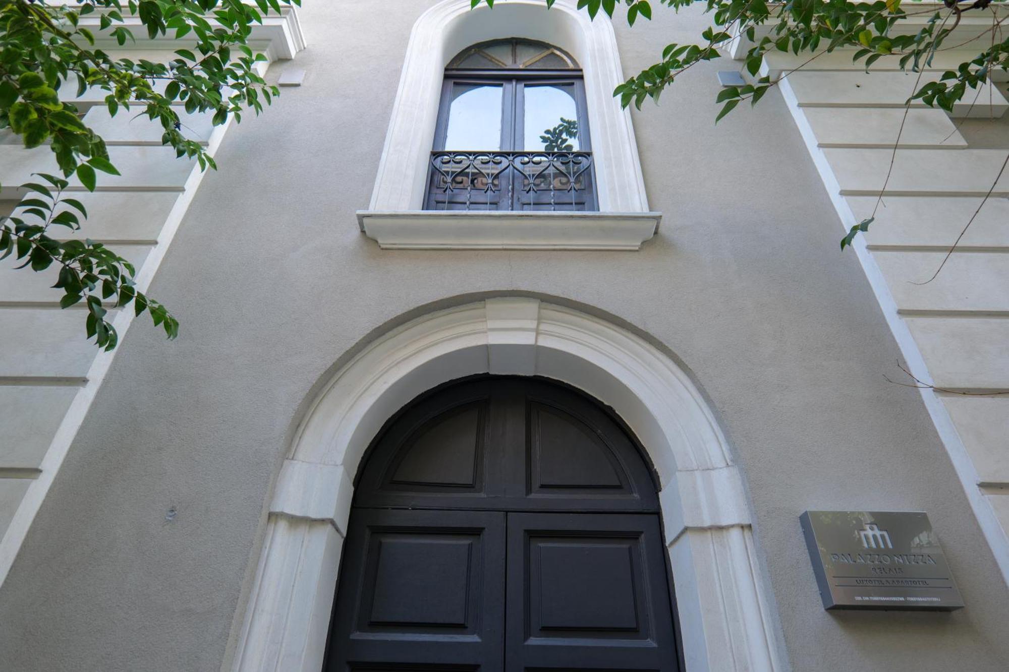 Relais Palazzo Nizza - Luxotel & Apartotel Salerno Buitenkant foto